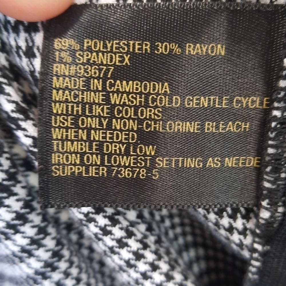 Black & White Worthington Plaid Modern Fit Pants - Picture 5 of 6